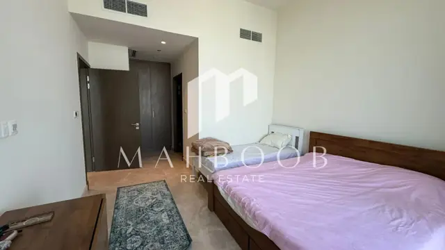 Urgent Sale | 4 BR + Maid in Harbour Views Tower 1 thumbnail 10