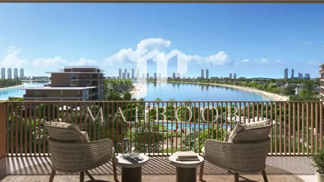 Beachfront | 5 BR + Maid Duplex | Private Beach thumbnail 10