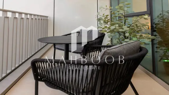 Luxury 2BR | Full Burj & Pool View | Furnished thumbnail 16