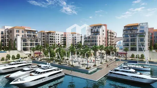 5 BR + Maid Triplex | Beachfront | Private Pool