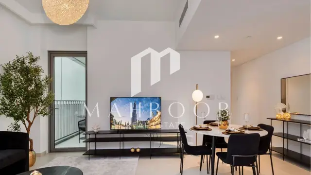 Luxury 2BR | Full Burj & Pool View | Furnished thumbnail 8