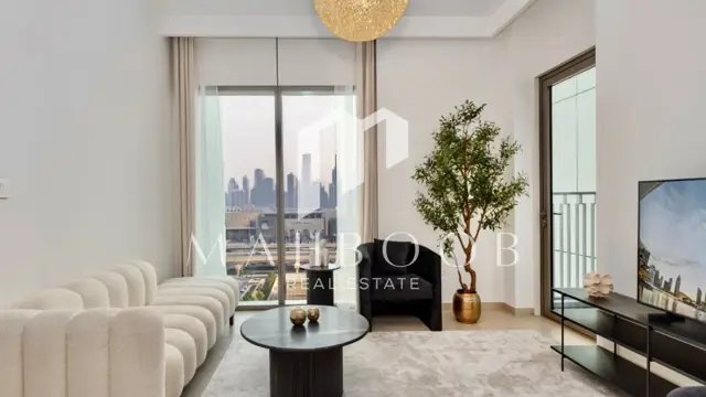 Luxury 2BR | Full Burj & Pool View | Furnished thumbnail 5