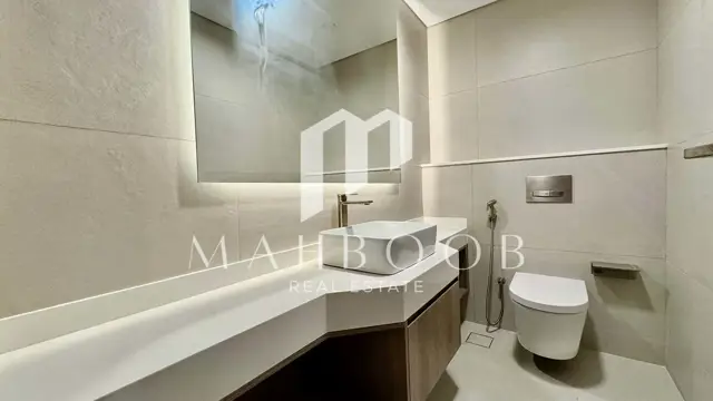 Sea & Canal View | Luxurious Unit | Handover Soon thumbnail 10