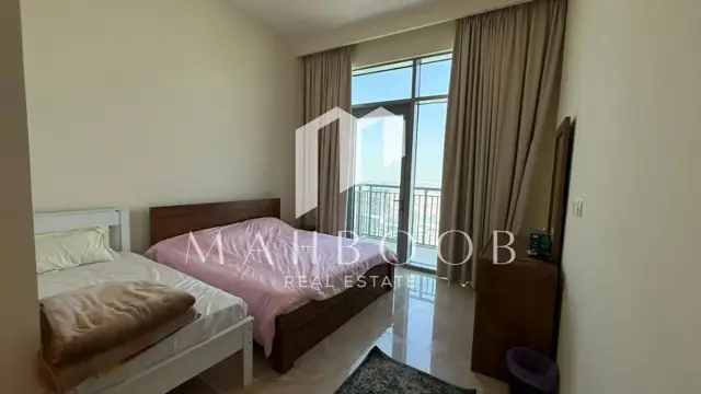 Urgent Sale | 4 BR + Maid in Samana Skyview thumbnail 13